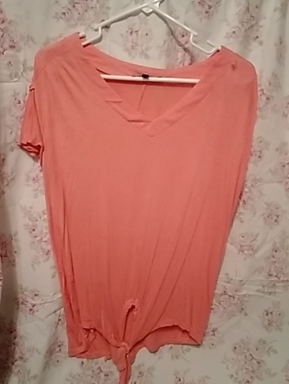 Women's Peach Tie-Hem Scoop Neck Top